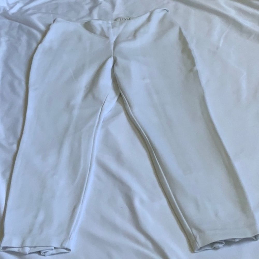 Lysse // White Cropped Ankle Zip Leggings M